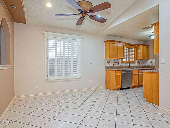 5th image of 11621 Maquitico Ct