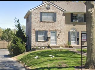 9253 Nieman Rd, Overland Park, KS 66214