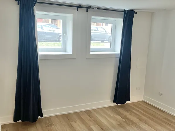 (undisclosed Address), Chicago, IL 60659