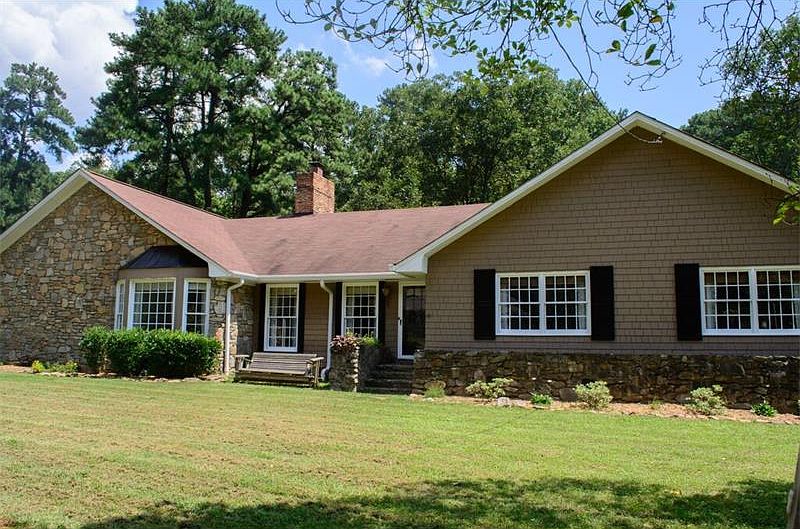 1st image of 445 Susan Creek Dr
