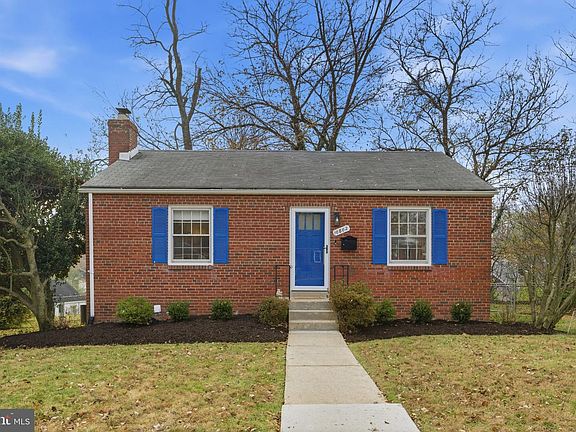 2nd image of 10802 Stella Ct