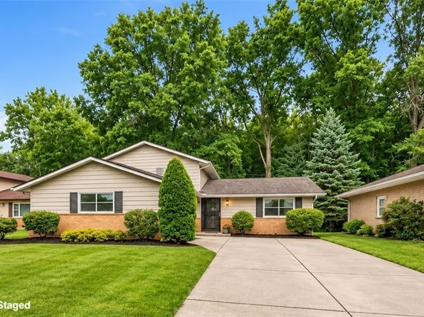 4554 Whitehall Dr, South Euclid, OH 44121