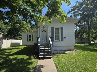 708 E Washington St, Clinton, IL 61727