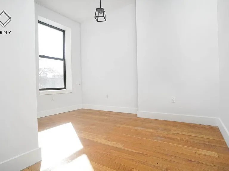 462 Pulaski St #4F — Photo 5