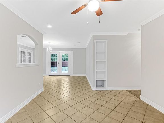 3rd image of 1087 Fairmeadows Cir