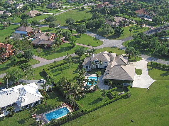 Rear Elevation / Aerial