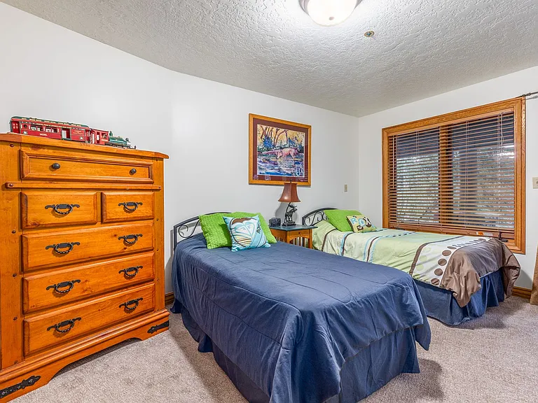 2524 Aspen Springs Dr — Photo 16