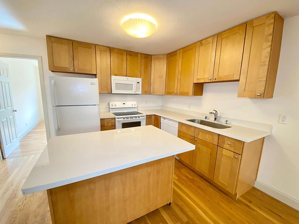 1st image of 4344 17th St APT 3