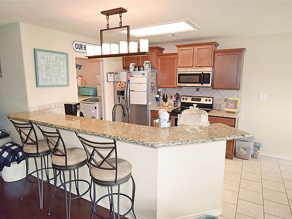4th image of 5130 Briarwood Dr
