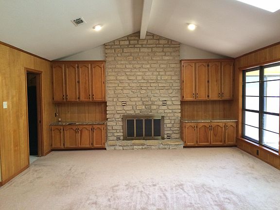 4th image of 344 San Saba St