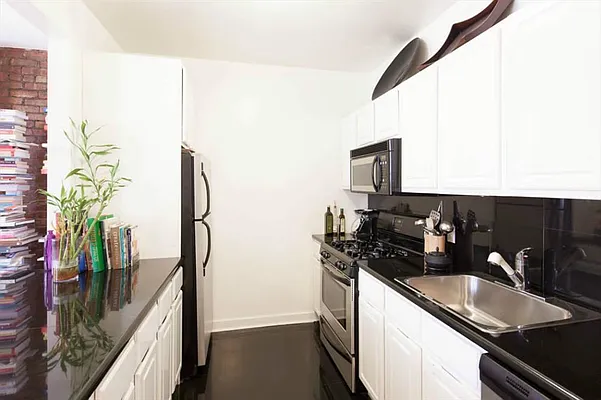 Rented by Corcoran | media 18