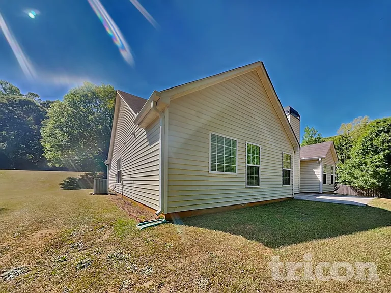 515 Plantation Creek Dr — Photo 17