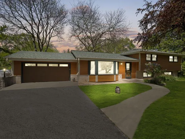 2818 West Grace AVENUE, Mequon, WI 53092