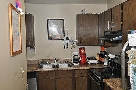 3rd image of 2625 Piccadilly Ct