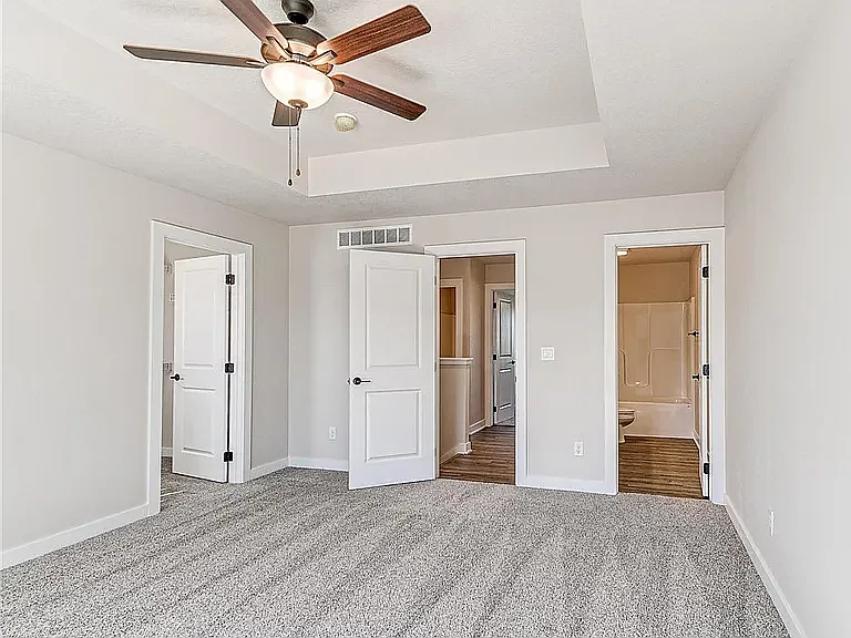 6945 Holly Ct — Photo 6