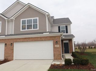 8695 Grove St, Washington Township, MI 48094