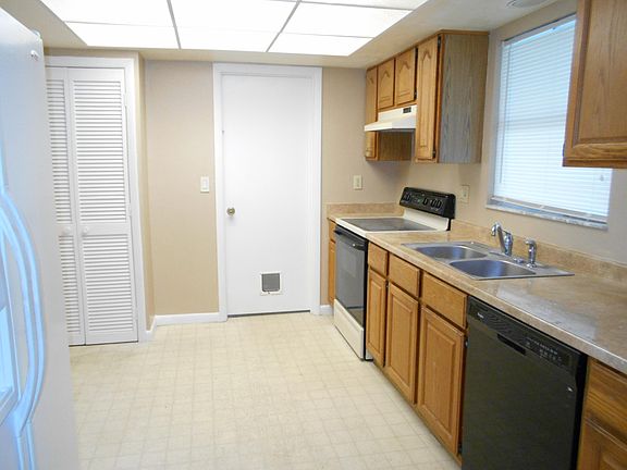 4th image of 103 Richmond Ave S