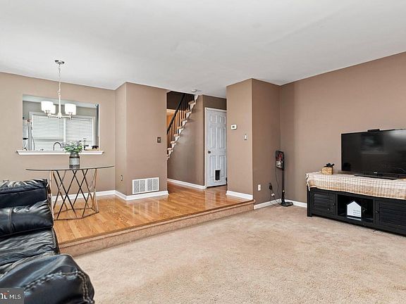 5th image of 2229 Aspen Dr
