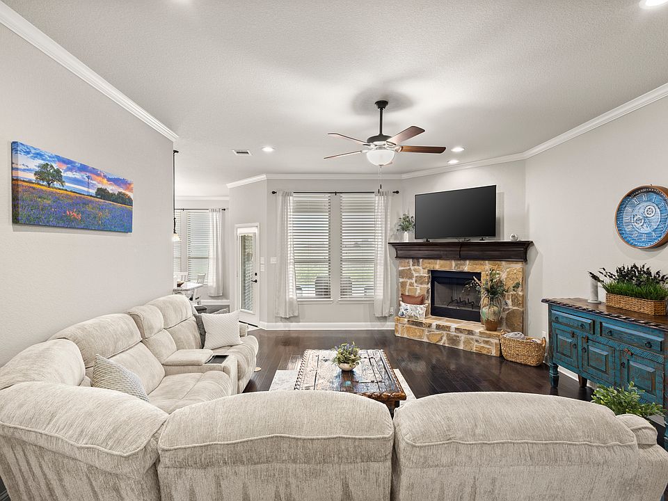 1st image of 206 S Meadow Dr