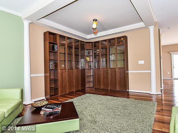 4th image of 18476 Wide Meadow Sq