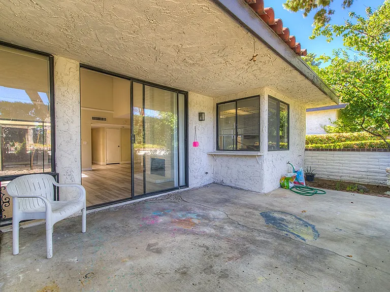 2574 Pera Cir — Photo 15