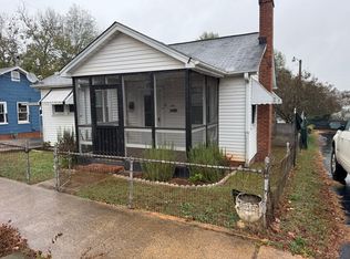 712 Perry Rd, Greenville, SC 29609