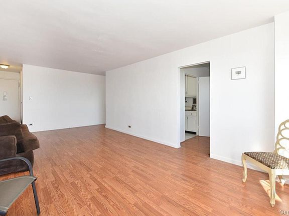 4th image of 175-20 Wexford Terrace #16L