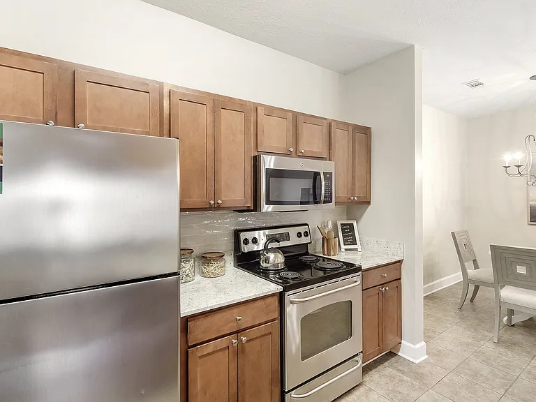 Highlands Apartment Homes — Photo 9