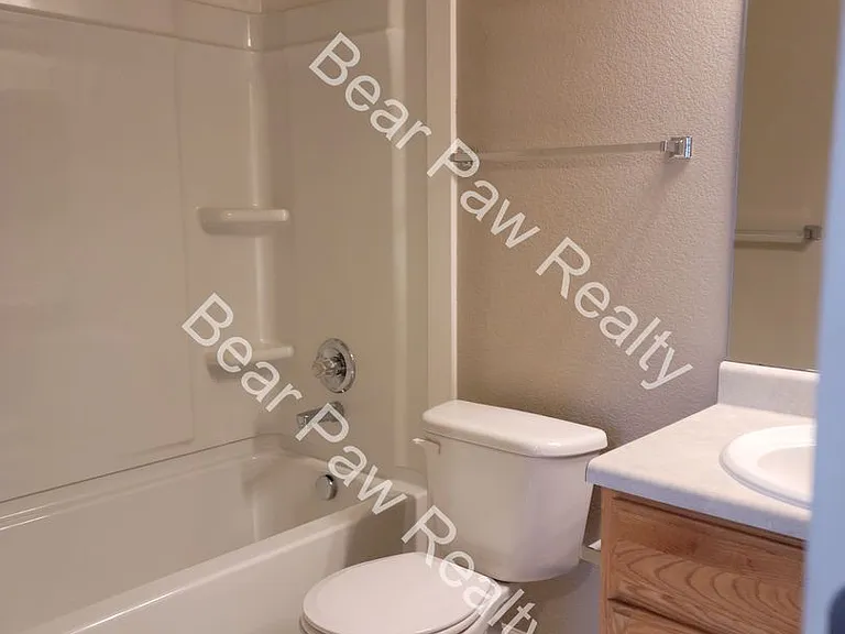 202 Country West Rd #C — Photo 9