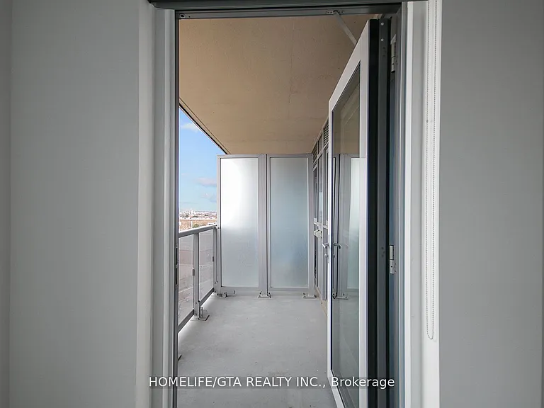 225 Village Green Sq #601 — Photo 22
