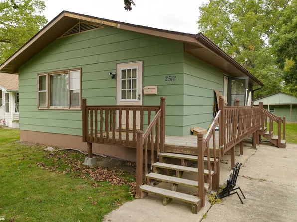 2512 Kirkwood St, Burlington, IA 52601