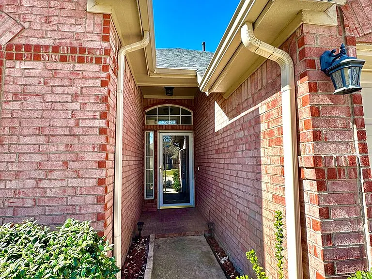 8005 Paloverde Dr — Photo 4