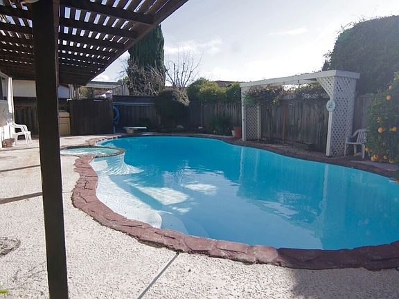 2nd image of 2863 Agua Vista Dr