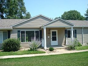 2nd image of 606 Fairlawn Dr
