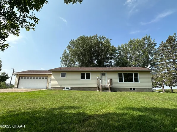 1741 37th St NE, Larimore, ND 58251