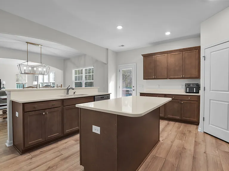 2980 Kingswood Dr — Photo 14