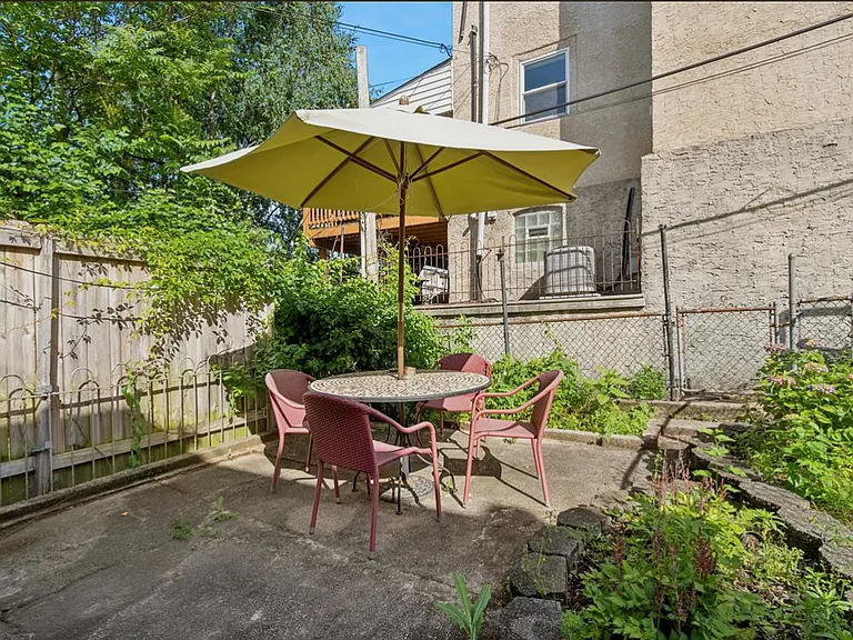 188 Markle St — Photo 8