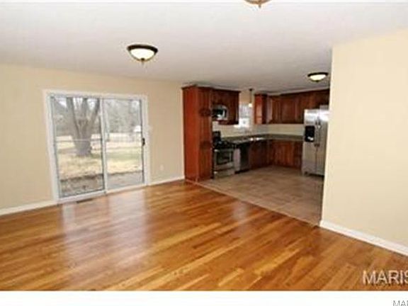 5th image of 1920 Avon Ct