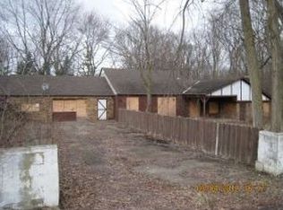 4909 Hursh Rd, Fort Wayne, IN 46845