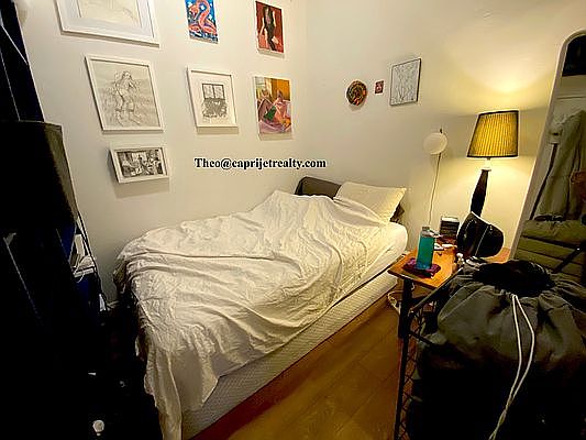 2nd image of 224 Stanhope St #2L