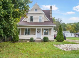 1425 Krumroy Rd, Akron, OH 44306