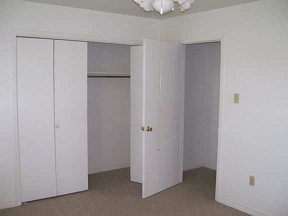 4th image of 600 Lotus Dr N