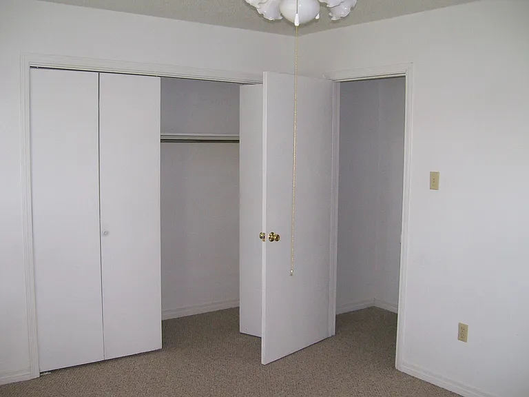 600 Lotus Dr N — Photo 4