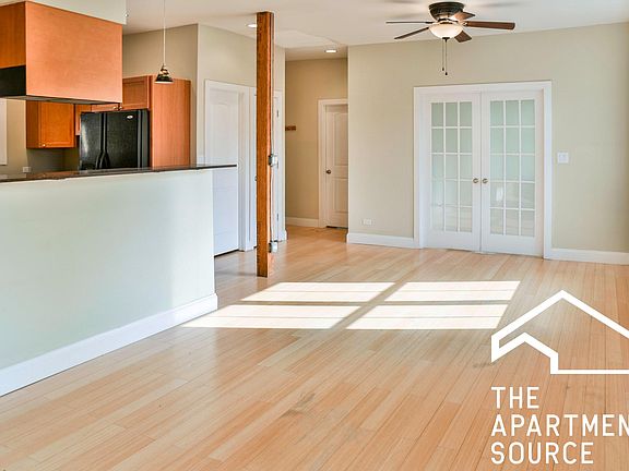 3rd image of 3722 W Wrightwood Ave #2W