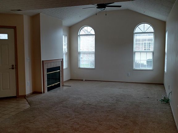 3rd image of 346 Bear Woods Dr