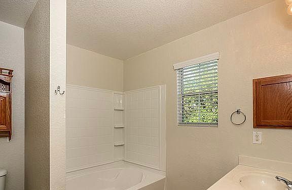1st image of 4823 Camas