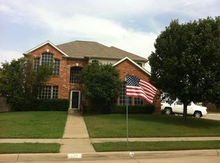 2520 Briarcrest Dr, Burleson, TX 76028