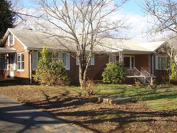 1st image of 347 Magnolia Ave