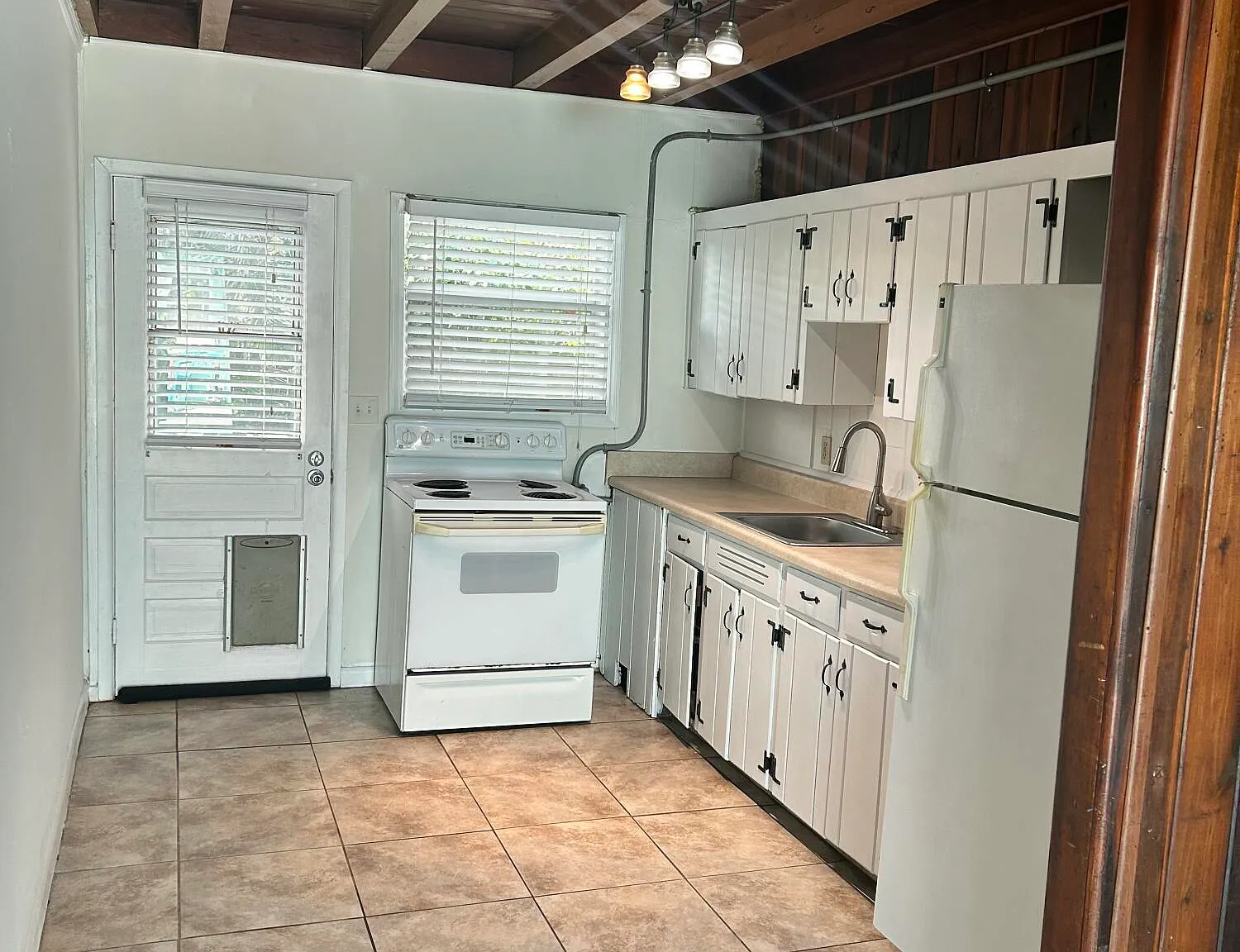 2 bed, 1.0 bath, 676 sqft, $1,500 — Photo 3