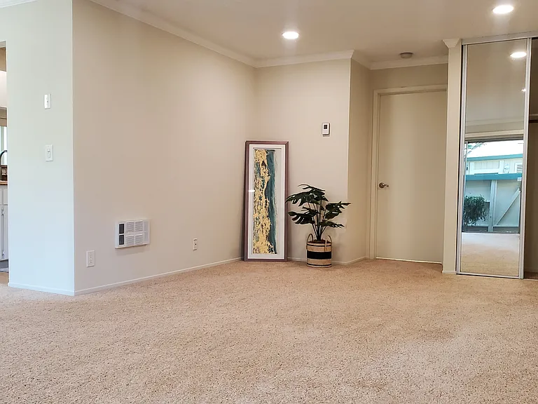 Live Oak Apartments — Photo 144